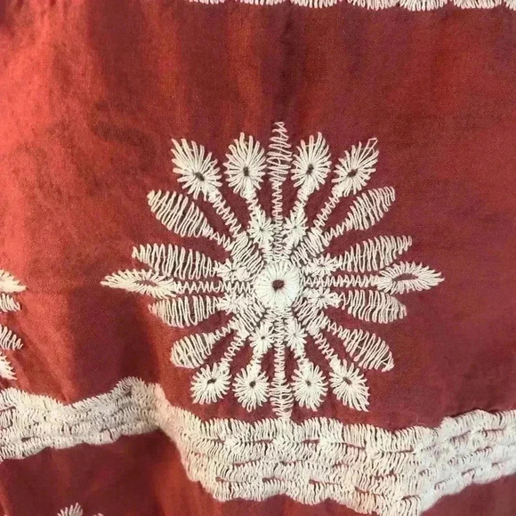 Cato Est 1948 Women’s 22/24W Peach and Beige Heavily Embroidered Peplum Blouse - Picture 5 of 7